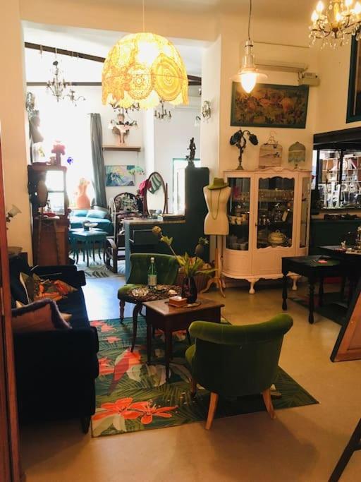 Appartement Loft D Artistes Avec Patio Au Port De